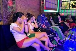 Quản lý quán karaoke bán ma túy cho khách bay lắc bất chấp lệnh cấm