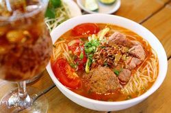 Bí quyết nấu bún riêu cua bắp bò đậm đà hương vị miền Bắc
