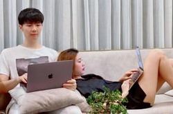 Thúy Vân tựa đầu vào vai người yêu, fan khen: 'Ông xã điển trai quá xứng sánh vai cùng á hậu'