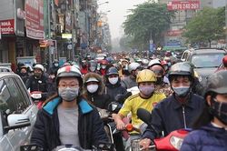 Chính phủ nghe báo cáo việc người dân đổ ra đường ngày càng đông