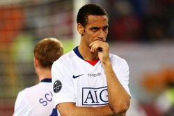 Tại sao Rio Ferdinand từ chối gia nhập Barca?