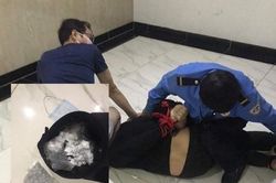 Mang theo lượng ma túy lớn, gã thanh niên bị quật ngã ở hành lang chung cư