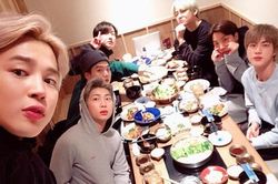 Fan BTS trở thành siêu masterchef mùa dịch với các món bánh BT21