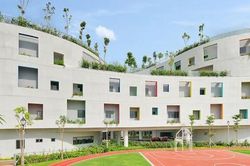 Bị phản ứng chính sách giảm học phí, trường Quốc tế Việt Úc nói gì?