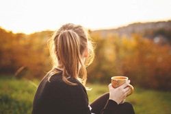 Nếu nhìn rõ bản thân, bạn sẽ chẳng còn dũng khí để chê bai người khác