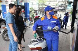 Đề xuất giảm thêm thuế môi trường với xăng dầu