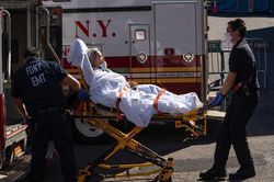 Bi kịch dân nhập cư ở New York giữa mùa COVID-19 và lời cầu bình yên cho nước Mỹ