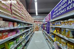 COVID-19: Siêu thị lớn giảm mạnh doanh thu, 'chợ' online tấp nập mua bán