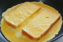 Hướng dẫn làm bánh mì trứng nướng nhanh gọn cho bữa sáng