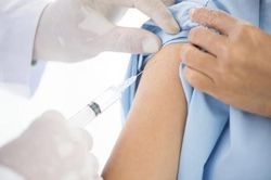 Gặp biến chứng vì tiêm vắc xin lao để phòng Covid-19