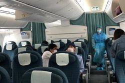 Chuyến bay chở 12 người Việt mắc kẹt vì Covid-19 ở Nhật Bản