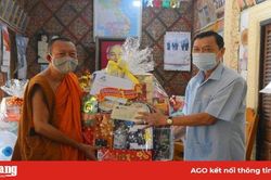 Phó Bí thư Thường trực Tỉnh ủy An Giang Võ Anh Kiệt thăm, chúc Tết Chol Chnam Thmay đồng bào dân tộc thiểu số Khmer