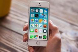 Có nên mua iPhone 5S giá dưới một triệu?