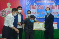Cụ ông Hải Dương 97 tuổi tặng 2 tấn gạo chống dịch