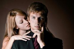 Bí mật 'động trời' sau tình yêu giữa hai nhà chung vách