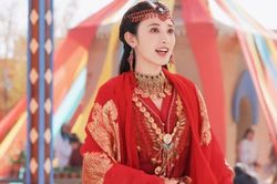 'Bị' người hâm mộ đồng loạt kêu giảm cân, cách trả lời độc đáo của Bành Tiểu Nhiễm khiến mọi người cười 'điên đảo'