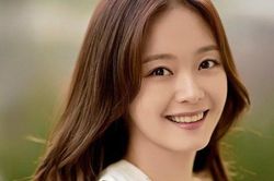 Anti-fan người Việt ghét Jeon Somin đến nỗi công kích cả Instagram em trai cô