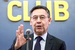 Chủ tịch Barca: Trong nỗi ám ảnh quyền lực