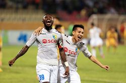 Vì sao ông Park chưa chấm Hoàng Vũ Samson? Serie A tính cấm khán giả đến... 2021