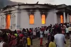 Hỏa hoạn làm sập mái vòm nhà thờ hơn 200 tuổi tại Haiti