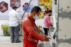 Báo nước ngoài ca ngợi 'ATM Gạo' ở Việt Nam nhờ sáng kiến độc đáo