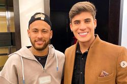 'Phi công' 22 tuổi của mẹ ruột Neymar đã lấy lòng siêu sao PSG như thế nào?