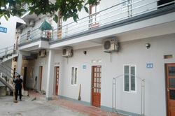 Tôi phải mua giá điện gấp đôi của EVN, dùng nước sinh hoạt giá 'cắt cổ'