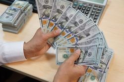 Giá vàng và USD cùng tăng giá