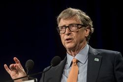 Tỷ phú Bill Gates: Rút tài trợ cho WHO là quyết định nguy hiểm