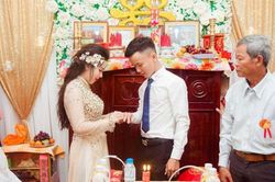 Chàng trai bất ngờ lấy được vợ xinh như hot girl nhờ một lần 'like dạo' khiến dân mạng 'dậy sóng'