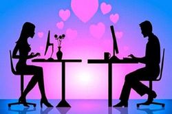 Khó chịu vì người yêu hay 'thả thính' trên Facebook
