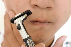 Tuổi thọ ngắn của đàn ông có liên quan đến tần suất cạo râu?