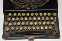 Vì sao bàn phím có bố cục QWERTY?