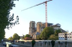 Nhà thờ Đức Bà Paris lần đầu rung chuông kể từ vụ cháy