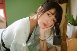 Con gái Châu Tinh Trì hóa thân thành mỹ nữ cổ trang