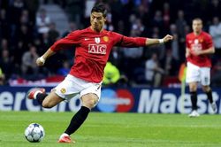 Chiêm ngưỡng bàn thắng đỉnh nhất của Ronaldo cho MU tại Cúp C1