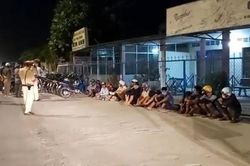 Vây bắt gần trăm quái xế tụ tập đua xe trên QL1A