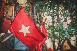 Hà Nội trang hoàng đường phố kỷ niệm 45 năm Ngày giải phóng miền Nam, thống nhất đất nước