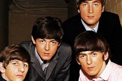 Hành tung và nhân thân bí ẩn của kẻ ám sát Jonh Lennon