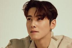 Cha Eunwoo (ASTRO) quyến rũ trên Marie Claire - Eunhyuk (Super Junior) làm MC - Se7en kí hợp đồng với công ty mới