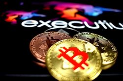 Bitcoin trở lại đường đua, nhiều tiền ảo tăng 'dựng đứng'
