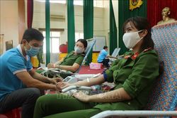Thanh niên Công an tỉnh Bình Định hiến máu cứu người chung tay phòng chống đại dịch COVID-19