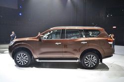 SUV động cơ tăng áp, giá hơn 1 tỷ đồng, 'đe nẹt' Toyota Fortuner, Ford Everest