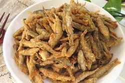 Hướng dẫn làm món cá nhỏ chiên giòn vừa ngon vừa dồi dào canxi