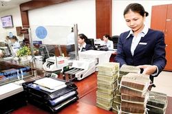 Fitch Ratings hạ triển vọng tín nhiệm 5 ngân hàng vì Covid-19