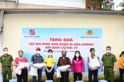 Dược phẩm Tâm Bình hỗ trợ gia đình khó khăn bởi Covid-19