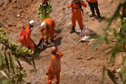 Sập mỏ khai thác vàng trái phép tại Indonesia, ít nhất 9 người tử vong