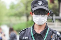 Trung Quốc tạo ra kính thông minh phát hiện người mắc COVID-19