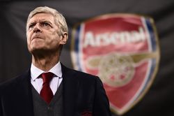 Tròn 2 năm Wenger chia tay Arsenal