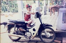 Angela Phương Trinh nhớ ảnh thời thơ ấu